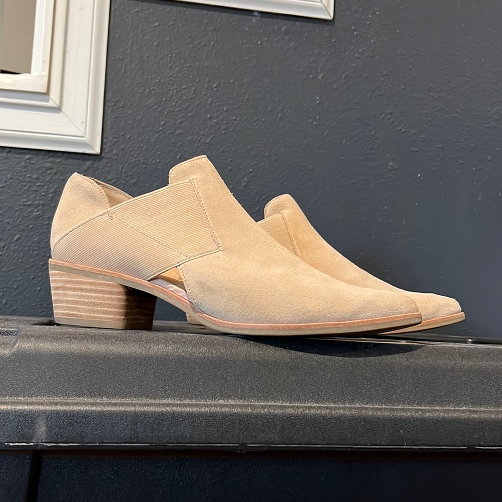 Dolce Vita suede boots